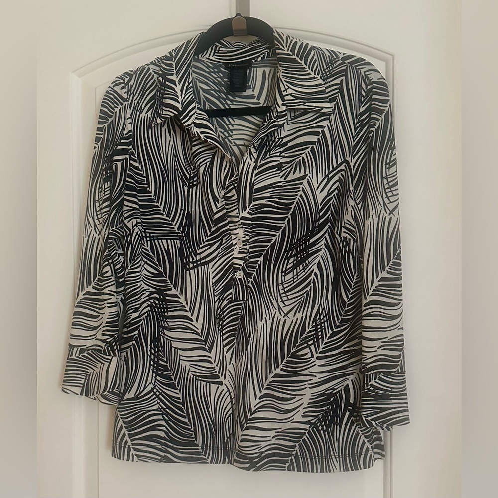 BCBG Black and White Top Size Large